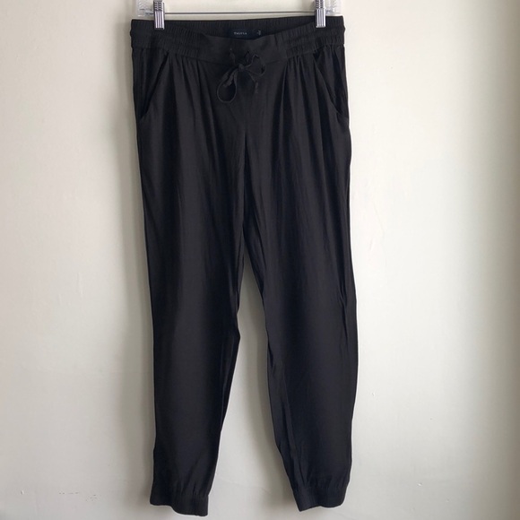 ARITZIA | Olive Green Joggers - Picture 5 of 6